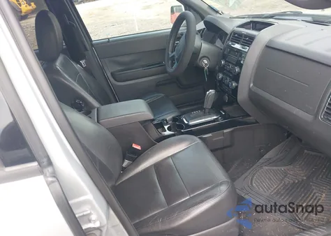 2011 Ford Escape Limited z USA, uszkodzony, nr VIN 1FMCU0EGXBKB84924